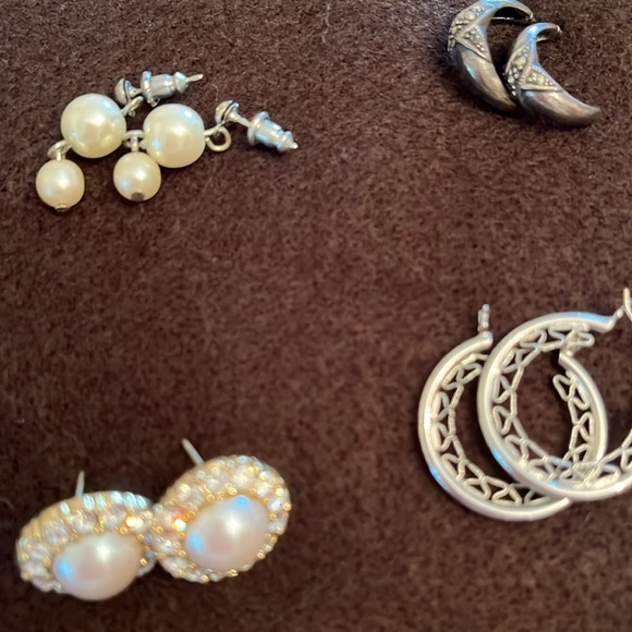 Vintage Elegant Earring Collection - Picture 3 of 3